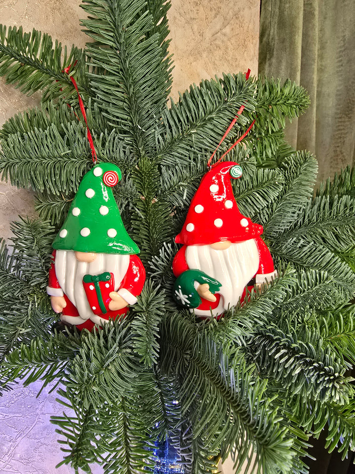 Christmas Ornament Glossy Gingerbread Santa with Bag. Wizardi Festive Decoration F07-N2-7-E2511B