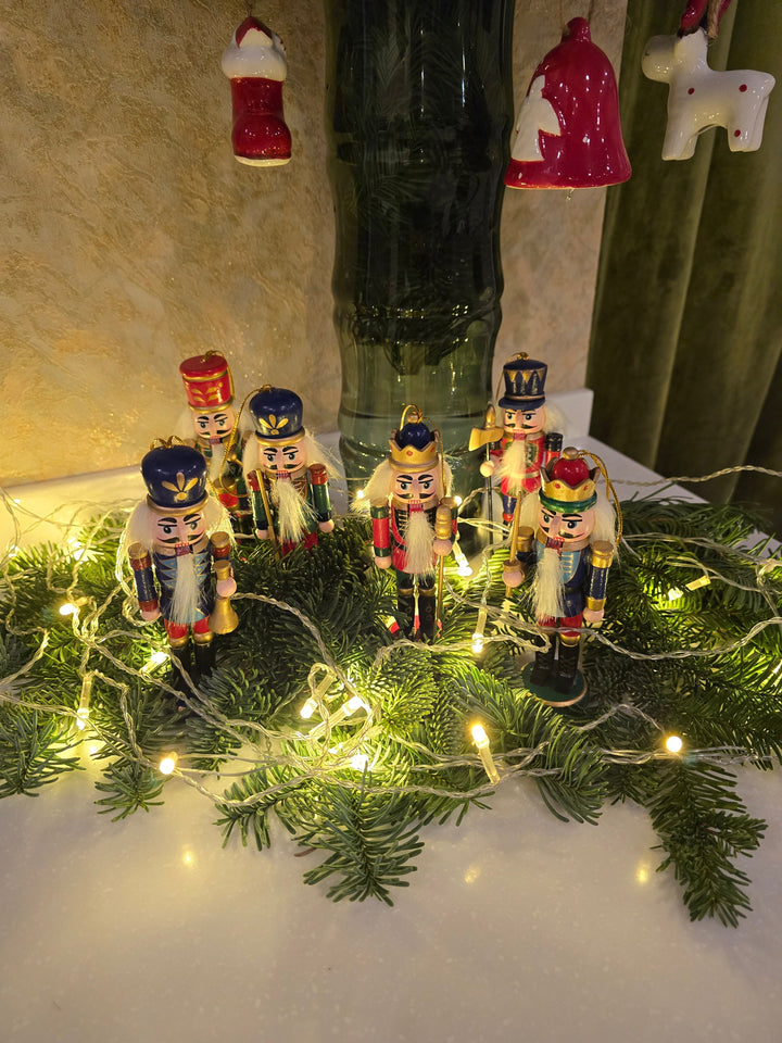 Christmas Nutcracker Set. Wizardi Classic Wooden Festive Decoration F07M14-6-N01617