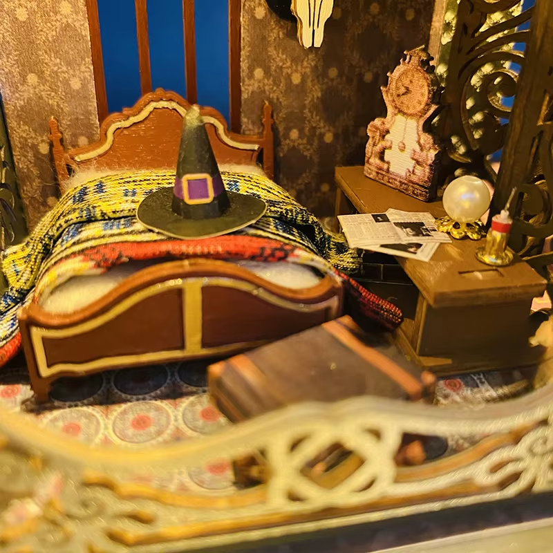 Magic Castle Dollhouse Kit - Miniature Wizardi Roombox Kit