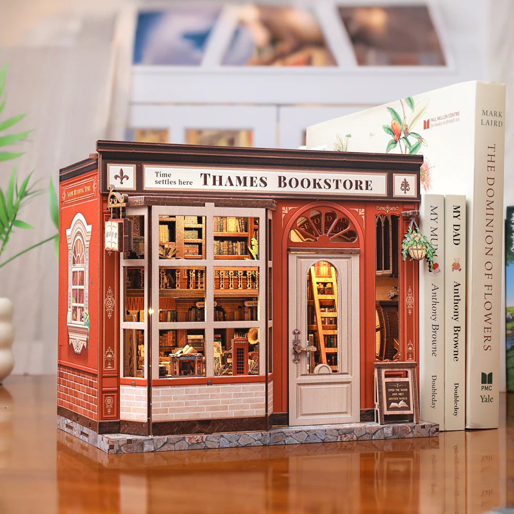 Thames Bookstore Miniature Dollhouse Kit by Wizardi F07M5-72-CWGB405