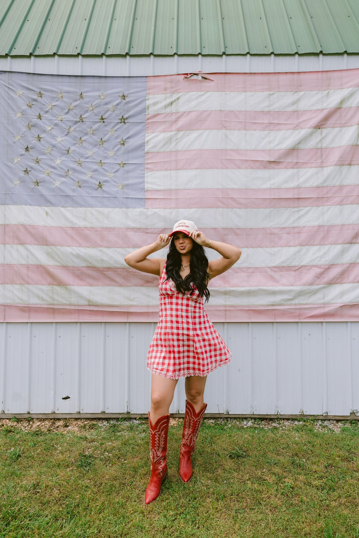 Kiss me I'm American - Red Vintage Trucker Hat