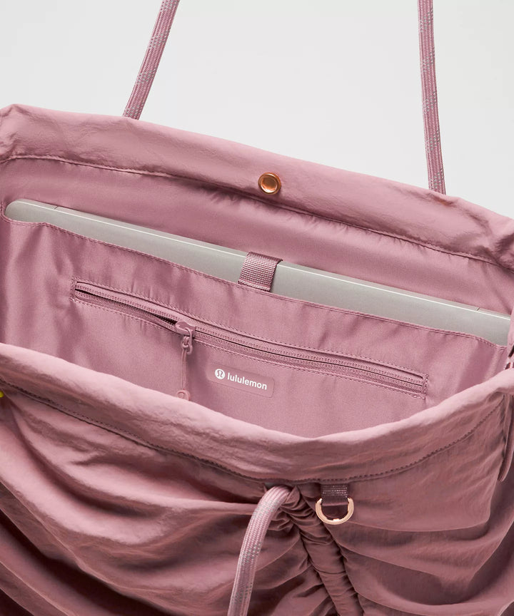 lululemon Ruched Tote Bag 24L - Toasted Pink