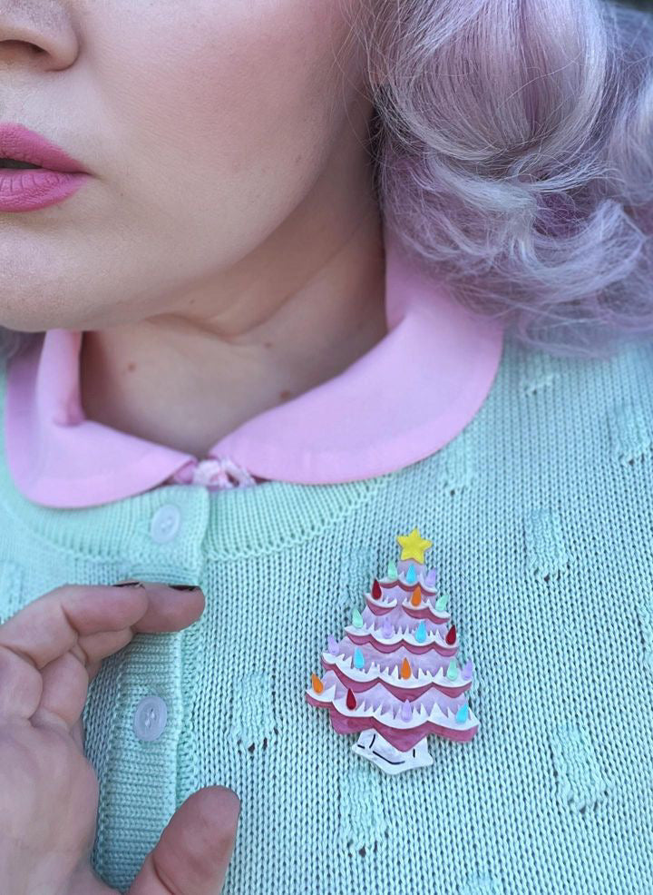 pinkmas christmas tree pink brooch