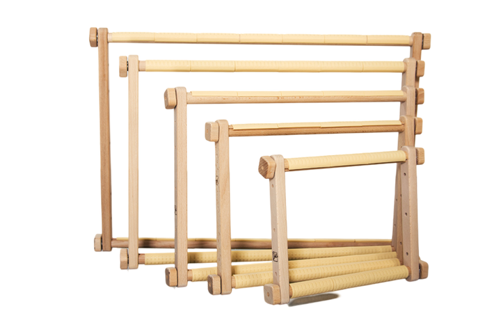 Wooden tapestry embroidery frame with clips 9,8*12,6in CSFR2532