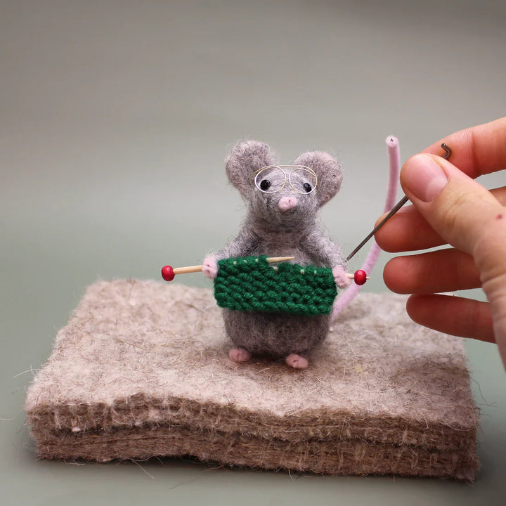Special Edition Green Knitting Mouse Needle Felting Kit by The Makerss KTS-KnittingMouseGreen-Complete