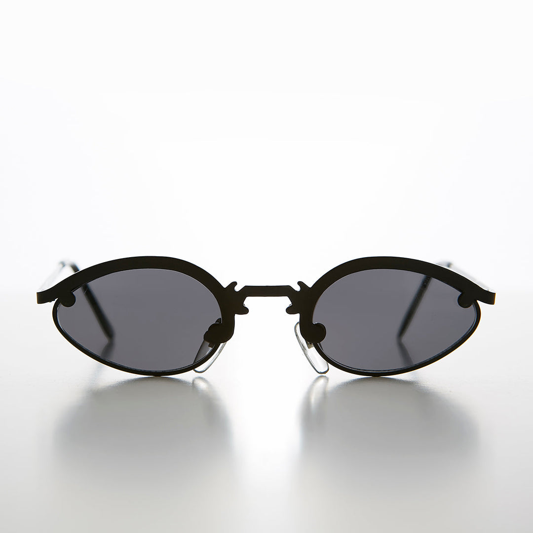 Unique Oval Metal Vintage 90s Sunglass - Lotus
