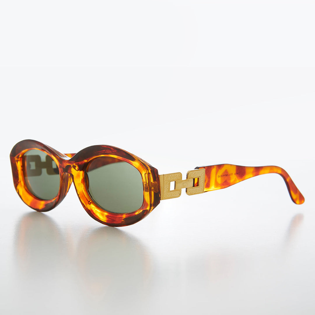 Thick Wide Frame with Chain Link Temples - Lyric