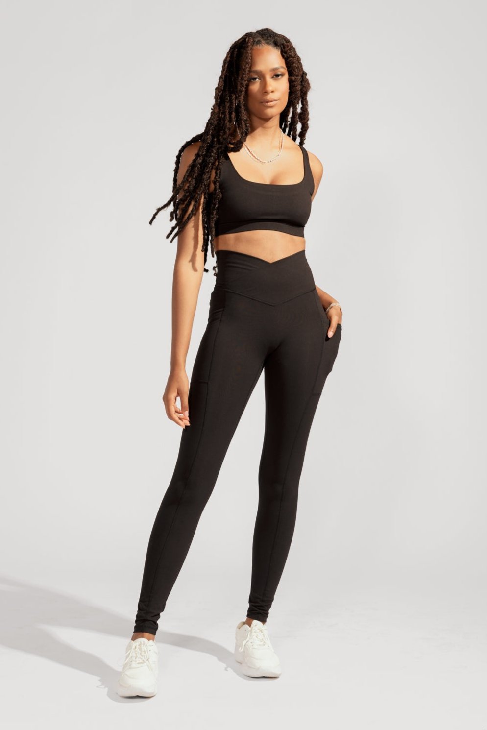 Crisscross Hourglass® Leggings with Pockets - Black