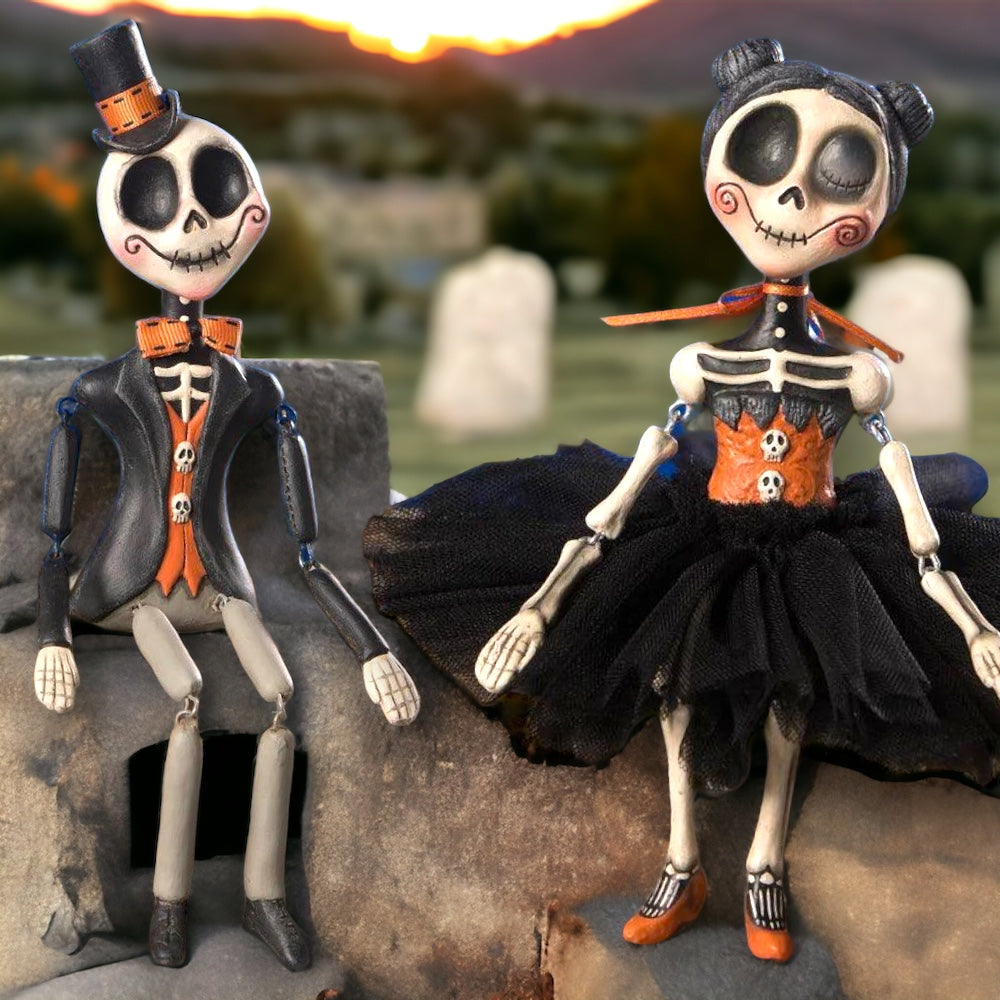 Vincent & Vivian Skullgrave by LeeAnn Kress for Bethany Lowe