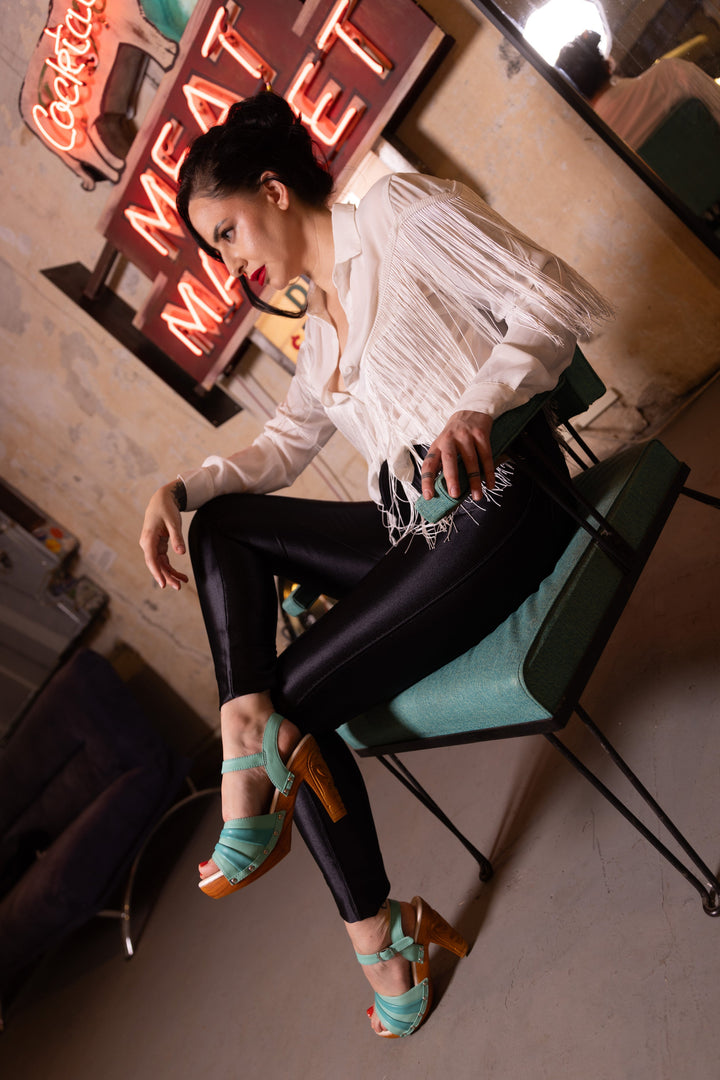 the Rockin' Tiki/with Ankle Strap - in Holiday