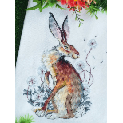 Among silver dandelions M788 Counted Cross Stitch Kit