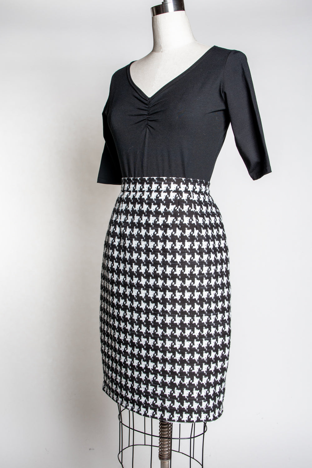 Basic Pencil Skirt- Houndstooth