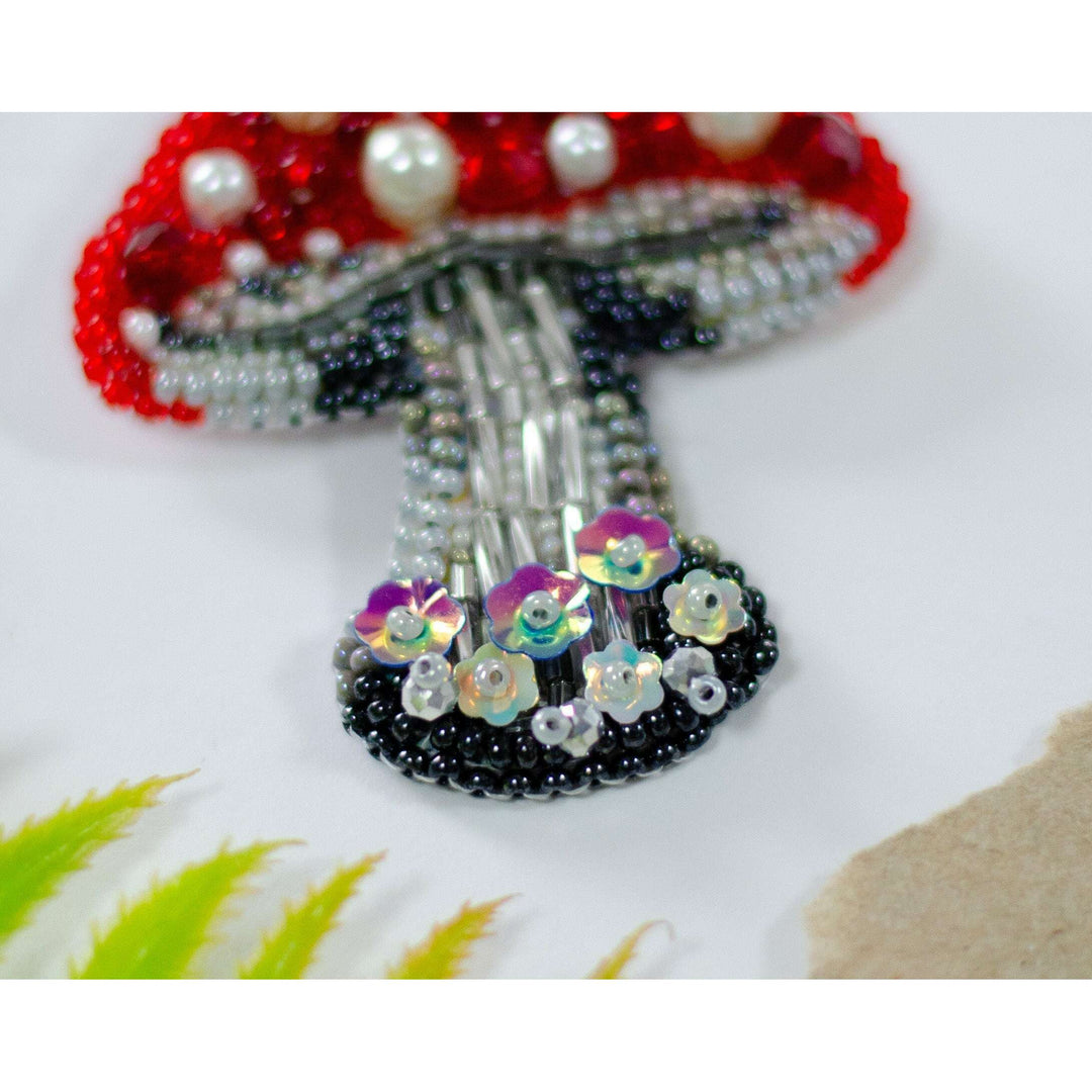 Bead Embroidery kit - Decoration - Forbidden Beauty AD-241