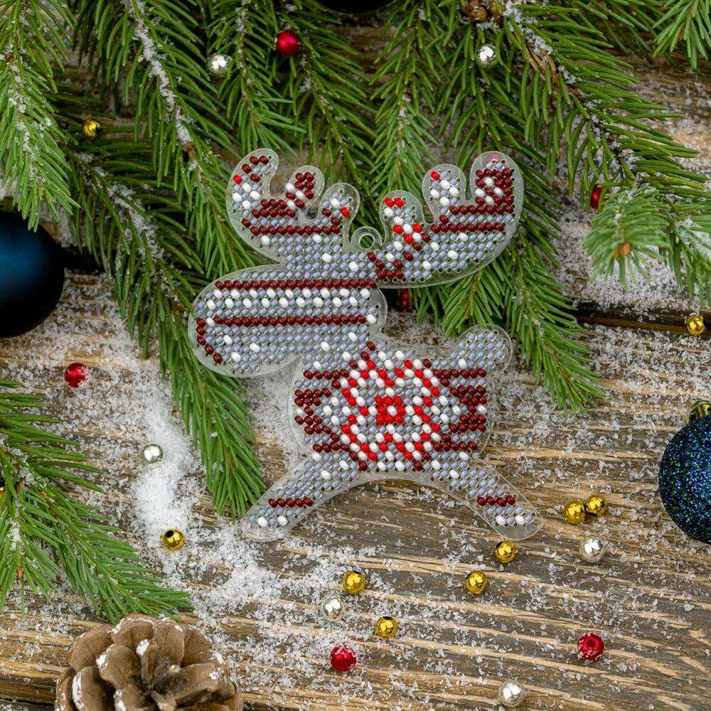 Bead embroidery kit on a plastic base FLPL-041