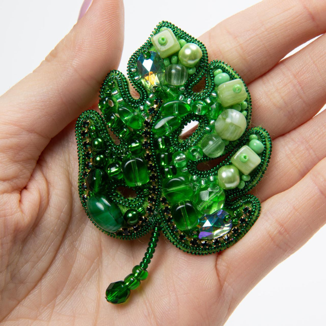 Beadwork kit for creating brooch Crystal Art Monstera BP-345C
