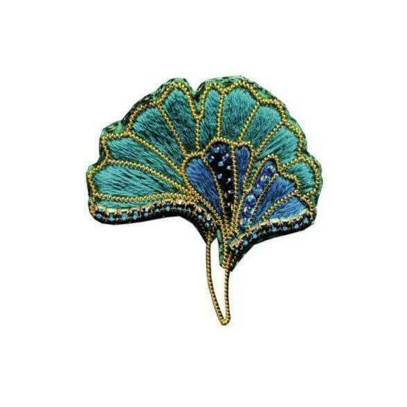 Beadwork kit for creating brooch Crystal Art Wisdom and longevity BP-373C