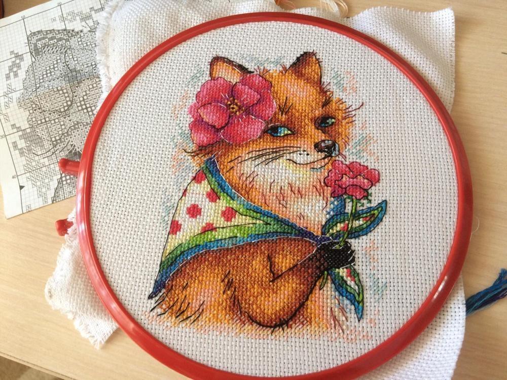 Beautiful Fox M-359 / SM-359 Counted Cross-Stitch Kit
