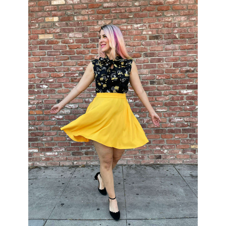 Bee Kind Bow Top