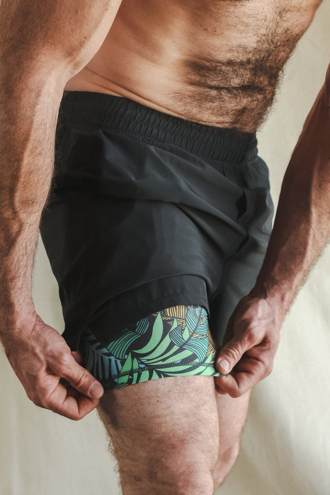 The Botanist | Tropical Leaves Ball Hammock® 5 Inch Athletic Shorts