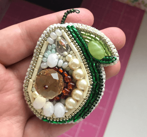 BP-213C Beadwork kit for creating brooch Crystal Art "Avocado"