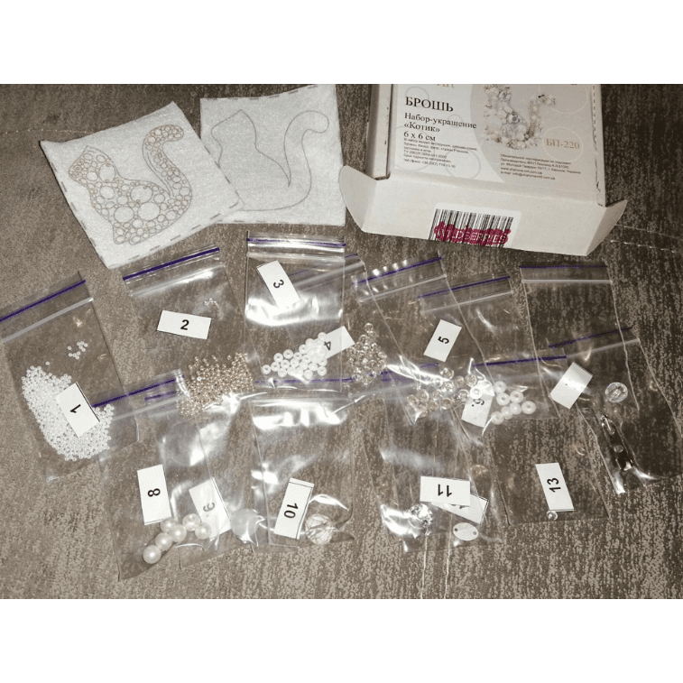 BP-220C Beadwork kit for creating brooch Crystal Art "Cat"