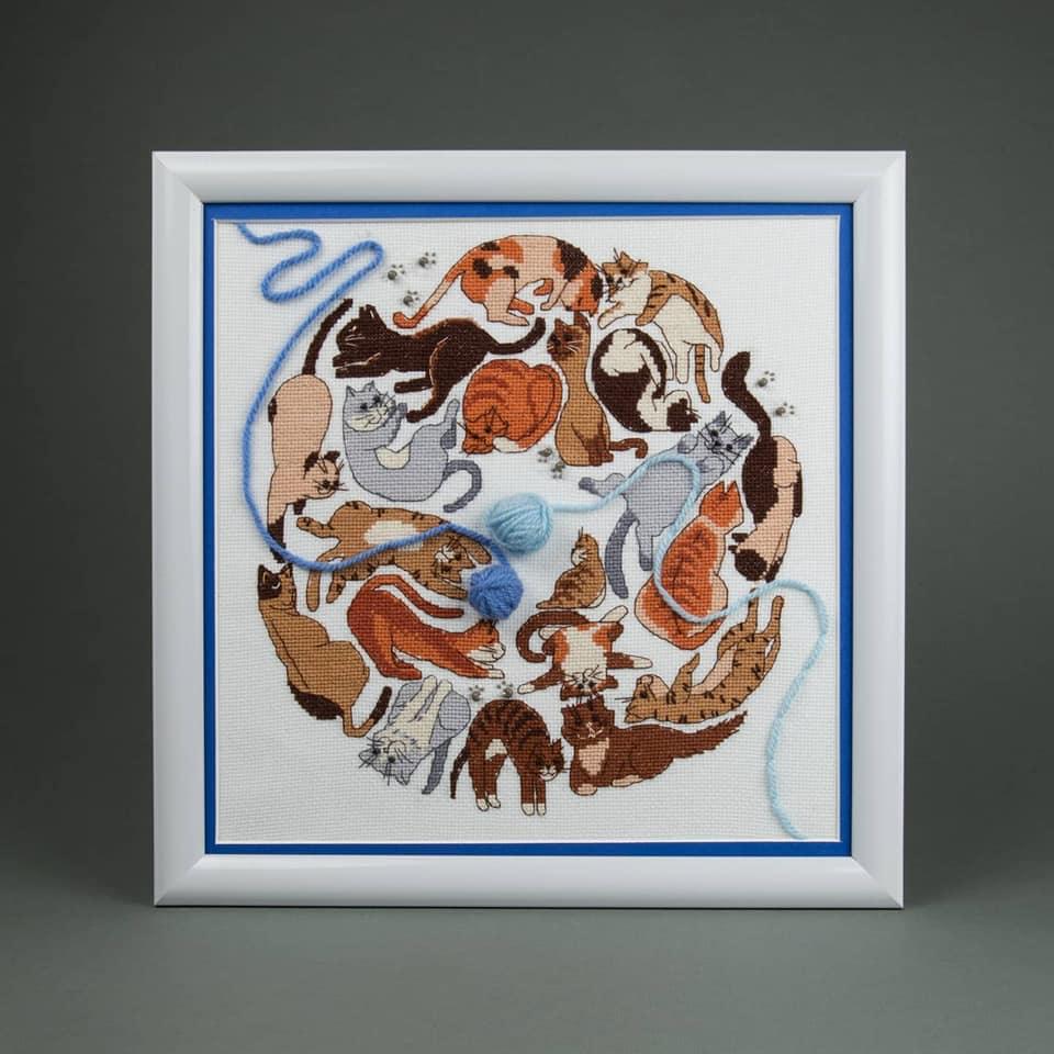 BT-196C Counted cross stitch kit Crystal Art "Game of cats'