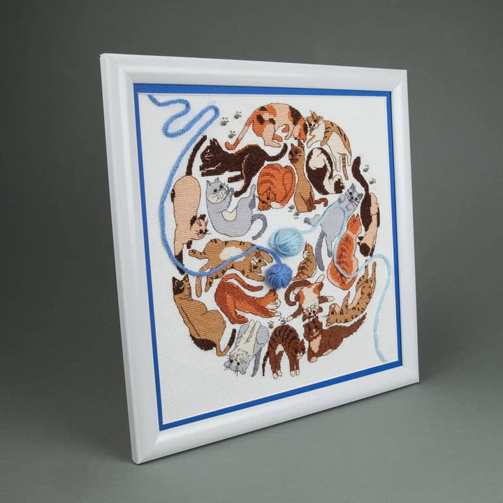 BT-196C Counted cross stitch kit Crystal Art "Game of cats'