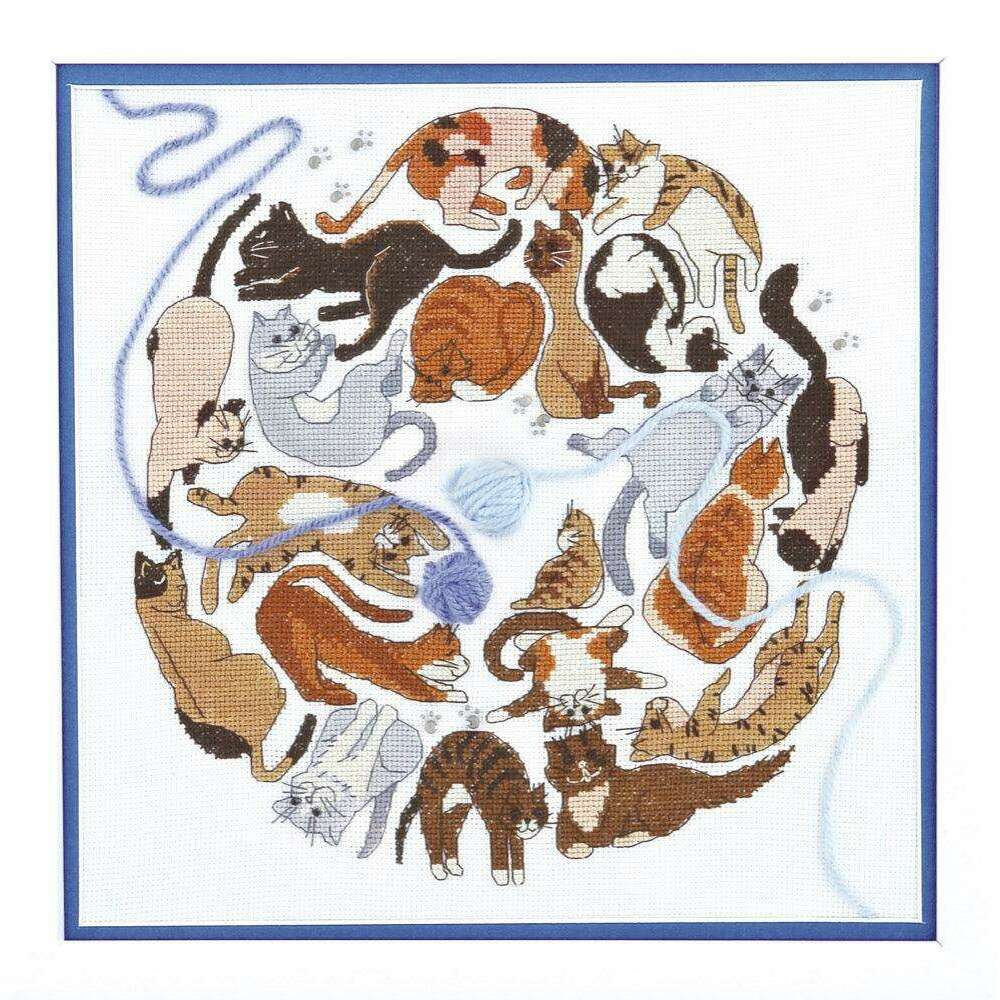 BT-196C Counted cross stitch kit Crystal Art "Game of cats'