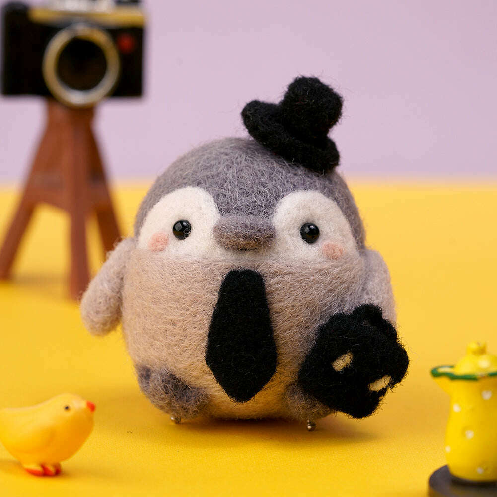 Business Penguin Needle Felting Kit. Wizardi DIY Wool Craft Kit F07N8-W111