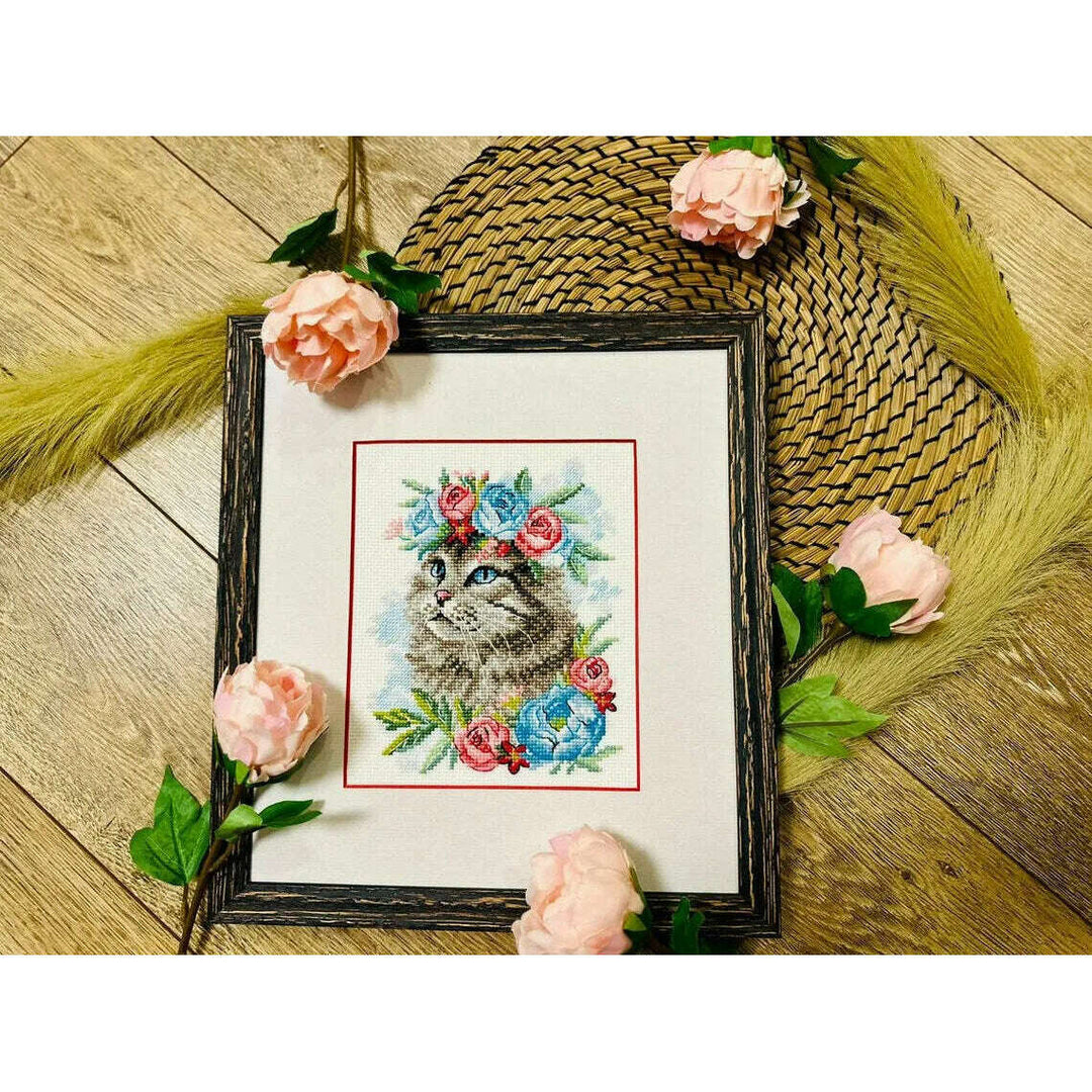 Cat in Flowers R2088 Counted Cross Stitch Kit