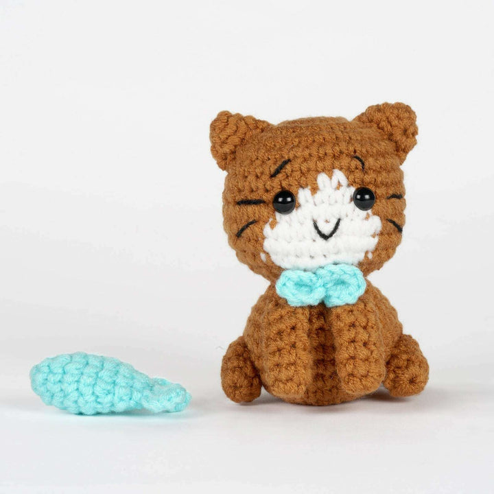 Cats Amigurumi DIY Crochet Kit Wizardi F07N8-M124