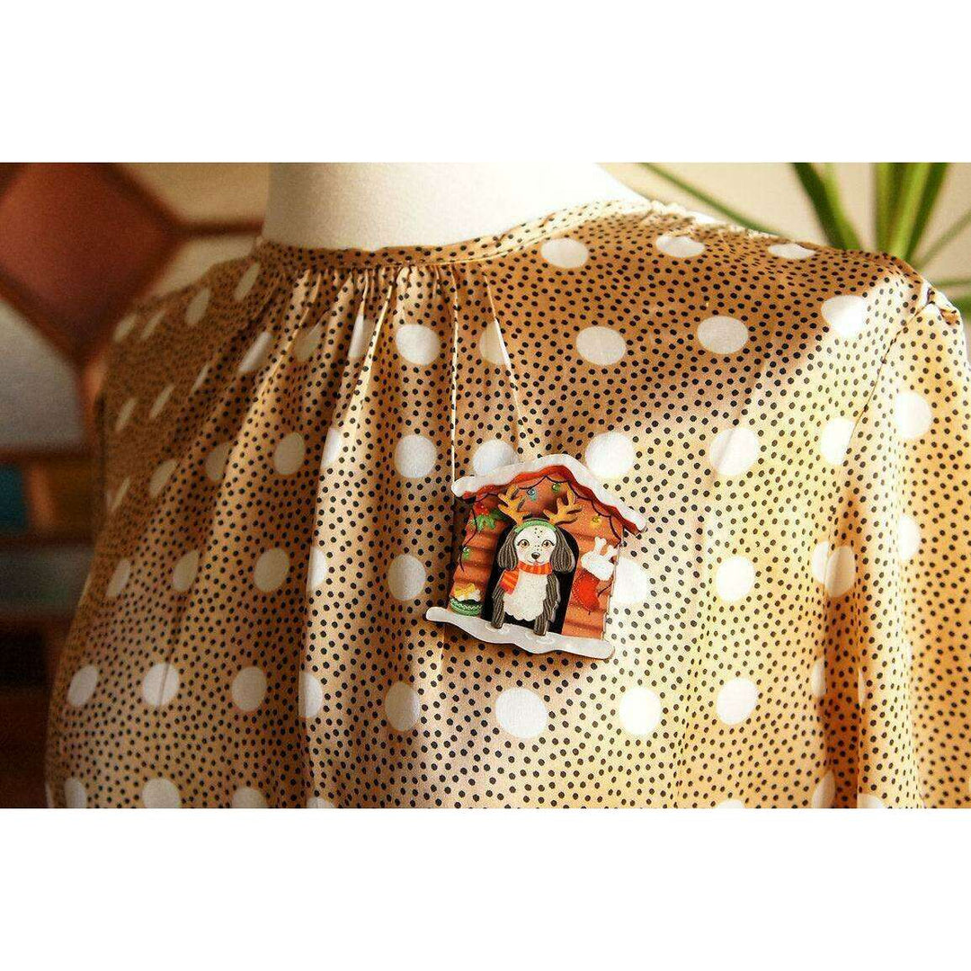 Christmas Dog House Brooch by Laliblue - Quirks!