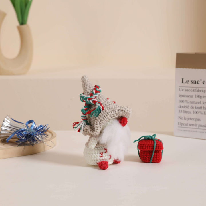 Christmas Gnomes Amigurumi DIY Crochet Kit Wizardi F07N8-M164