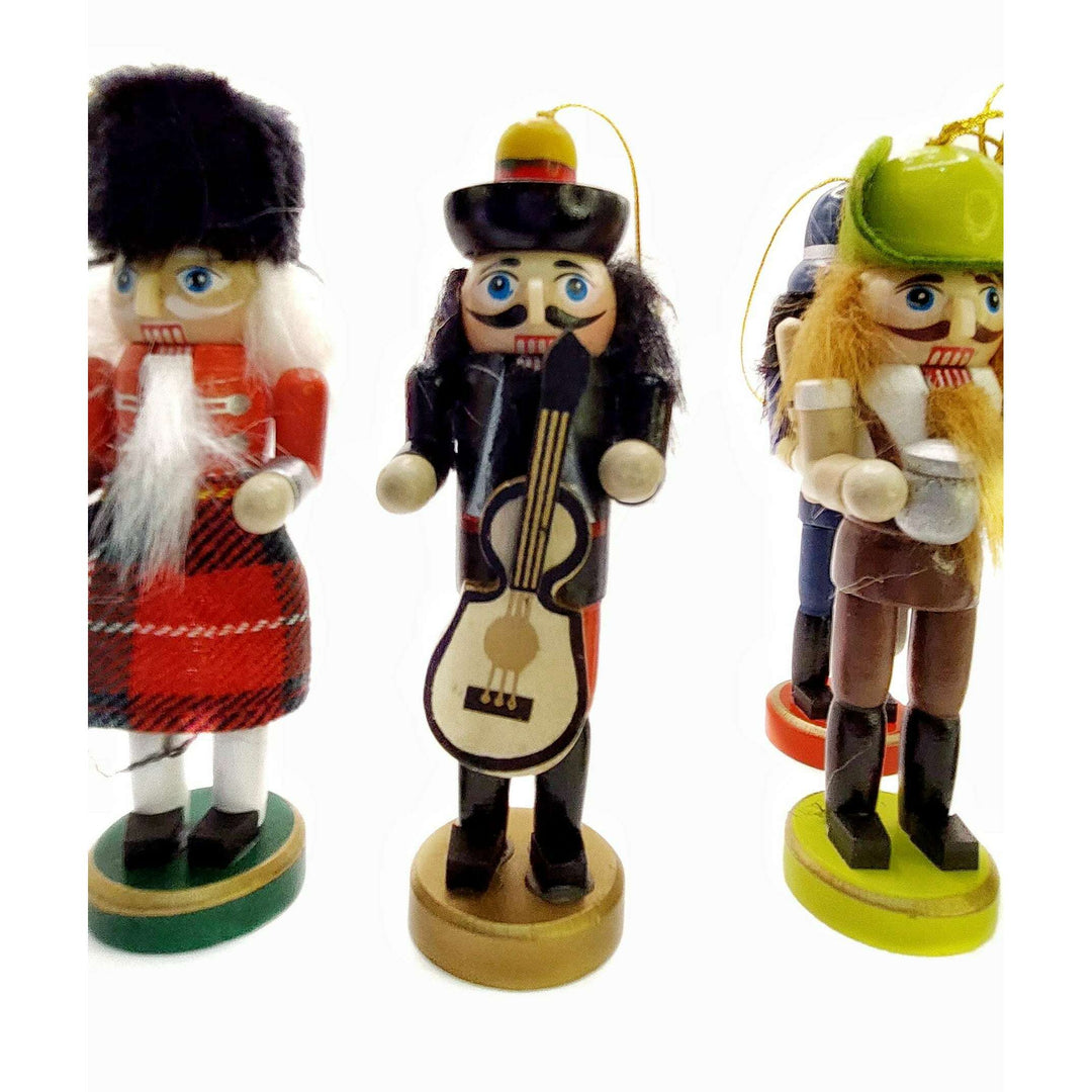 Christmas Nutcracker Set. Wizardi Classic Wooden Festive Decoration F07M14-10-N01613