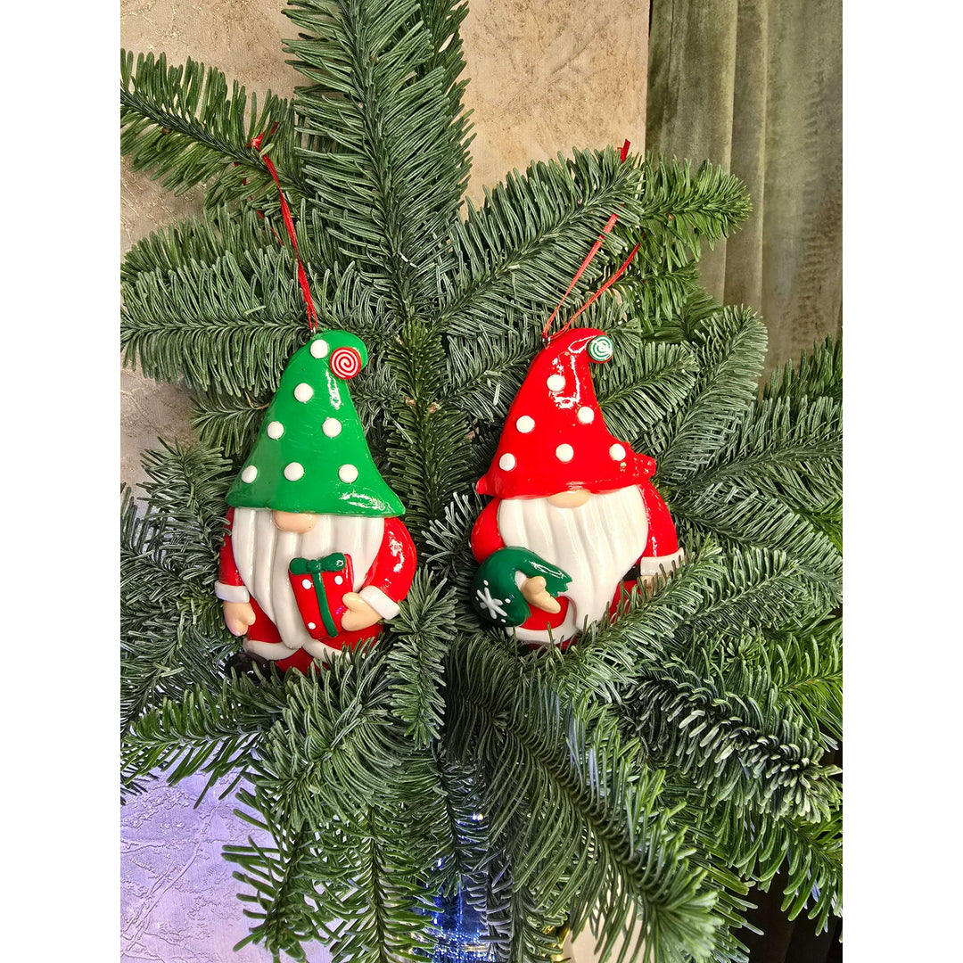 Christmas Ornament Glossy Gingerbread Santa with Wrapped Gift. Wizardi Festive Decoration F07-N2-7-E2511C