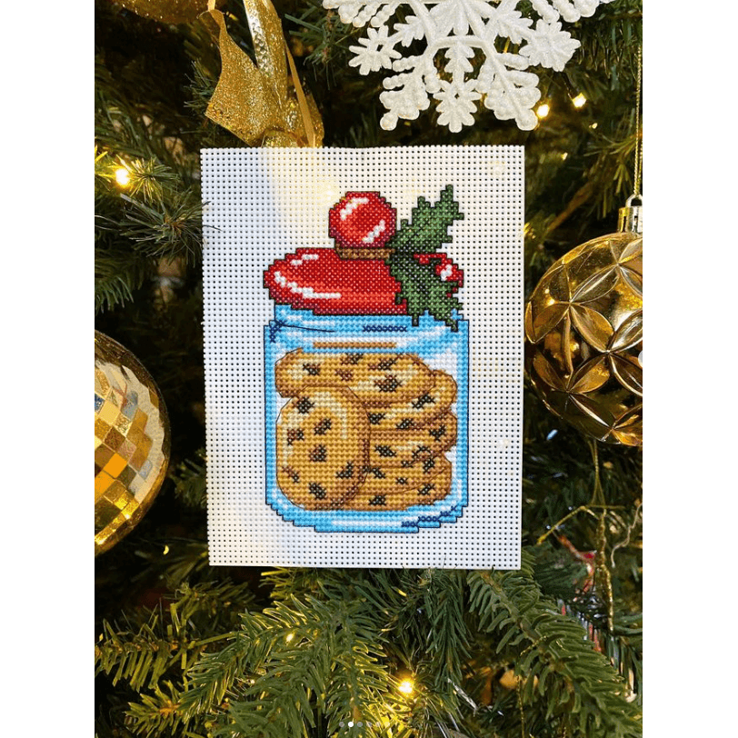 "Christmas Sweets" 119CS Counted Cross-Stitch Kit