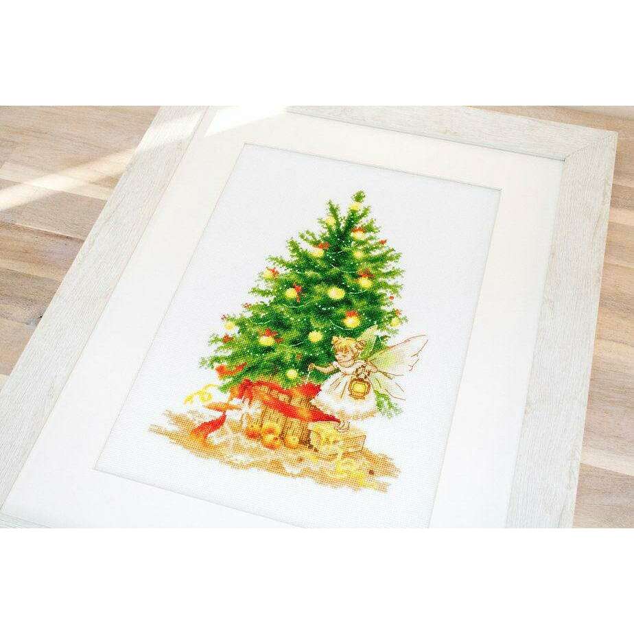 Christmas Tree B1117L Counted Cross-Stitch Kit