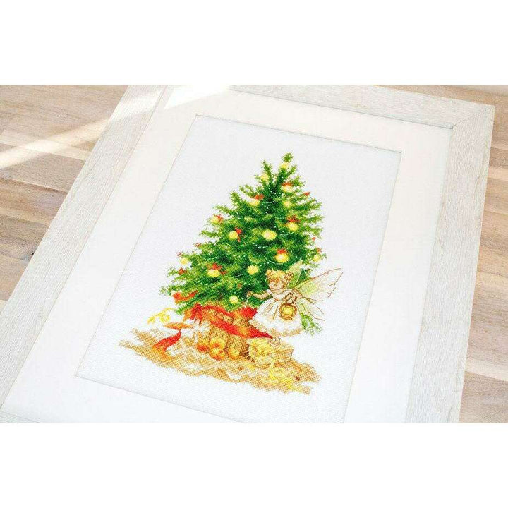 Christmas Tree B1117L Counted Cross-Stitch Kit