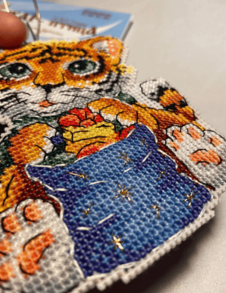 Christmas Tree Ornament. Baby Tiger P-588 Plastic Canvas Counted Cross Stitch Kit