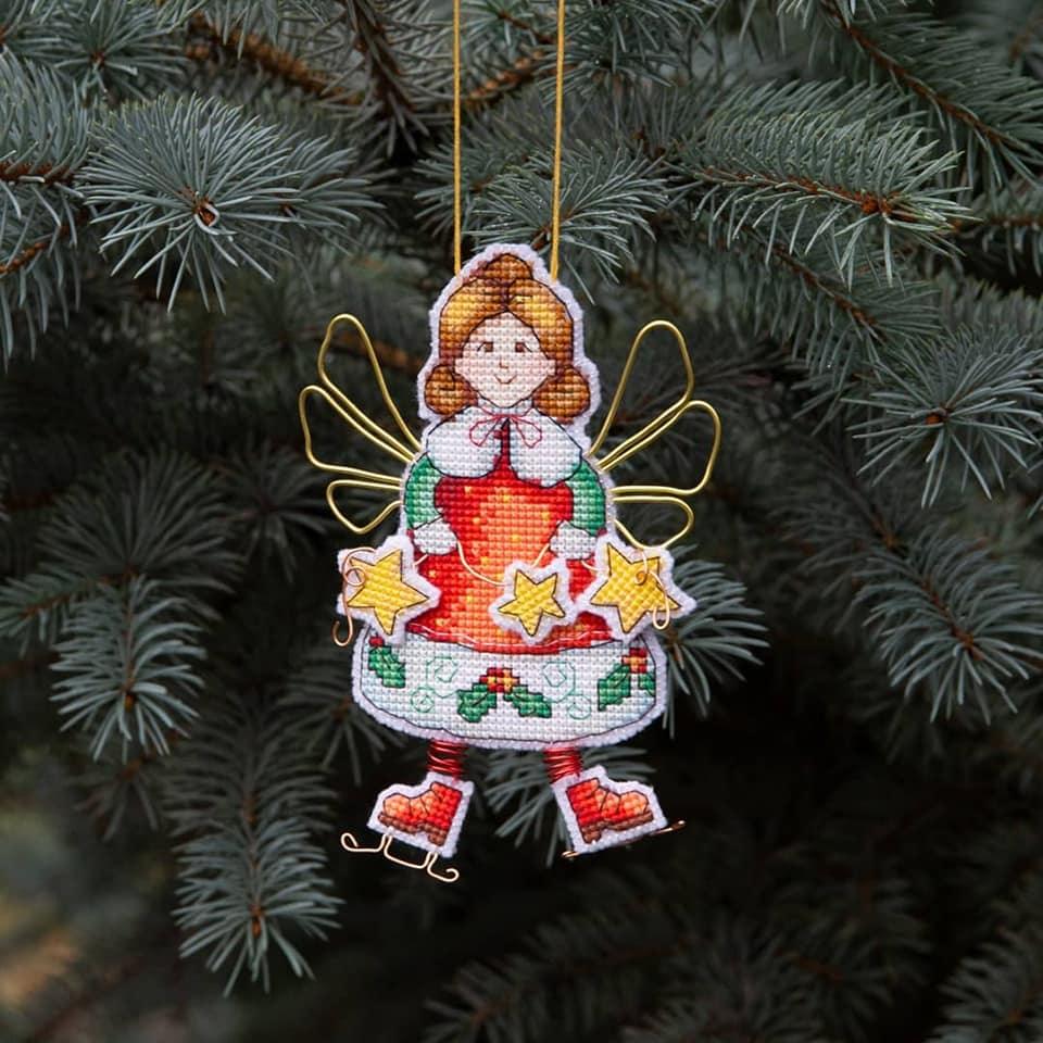 Christmas tree toy. Plastic Canvas Cross-stitch kit T-02C