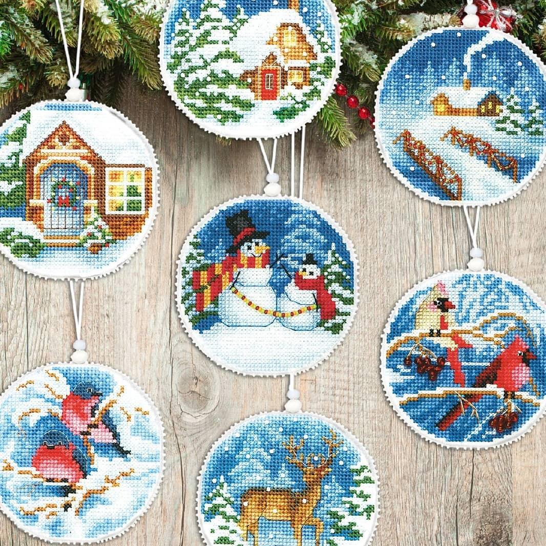 Christmas tree toy cross-stitch kit T-16C "Winter evening"