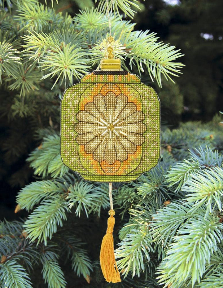 Christmas tree toy. Plastic Canvas Cross-stitch kit T-27C "Colorful lanterns"