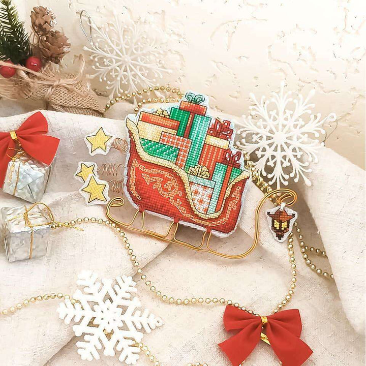 Christmas tree toy. Plastic Canvas Cross-stitch kit T-01C