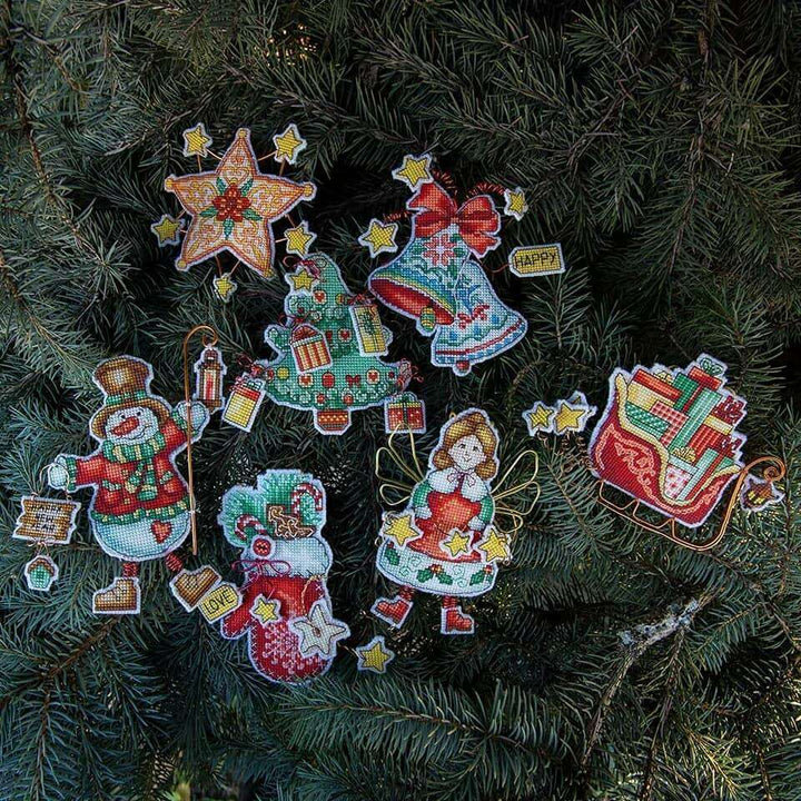 Christmas tree toy. Plastic Canvas Cross-stitch kit T-04C