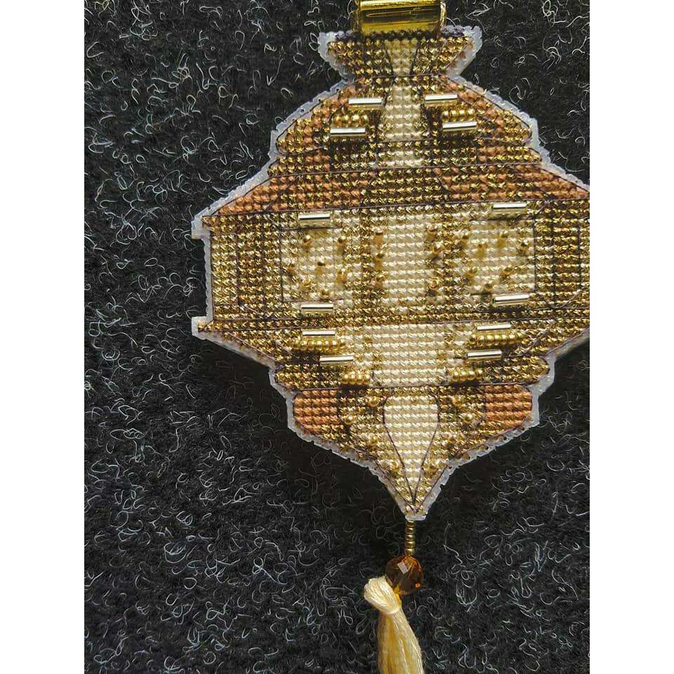 Christmas tree toy. Plastic Canvas Cross-stitch kit T-25C "Colorful lanterns"