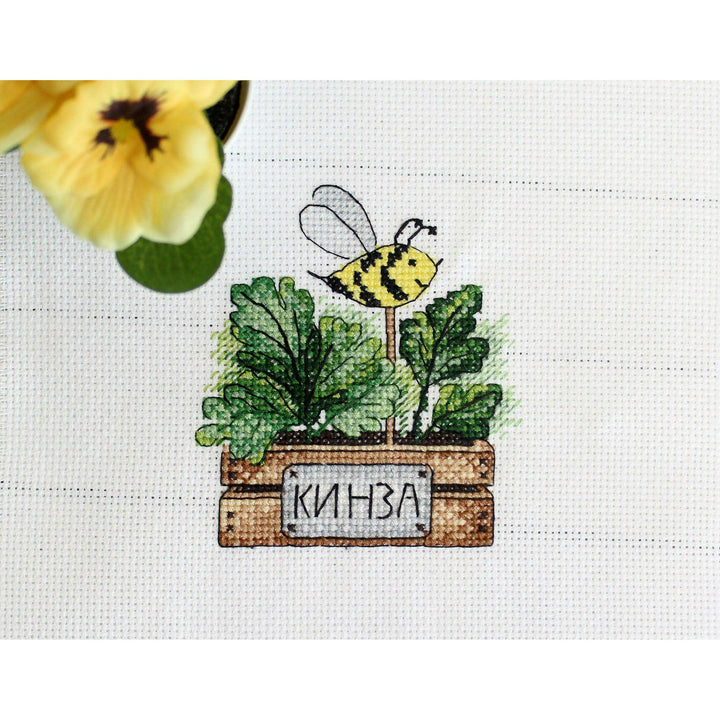 Coriander SM-638 Counted Cross Stitch Kit