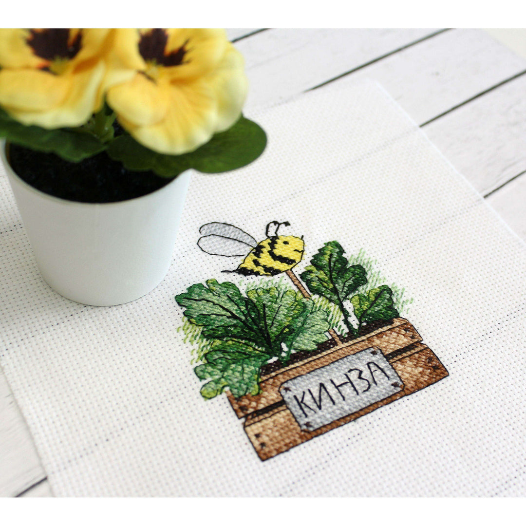 Coriander SM-638 Counted Cross Stitch Kit