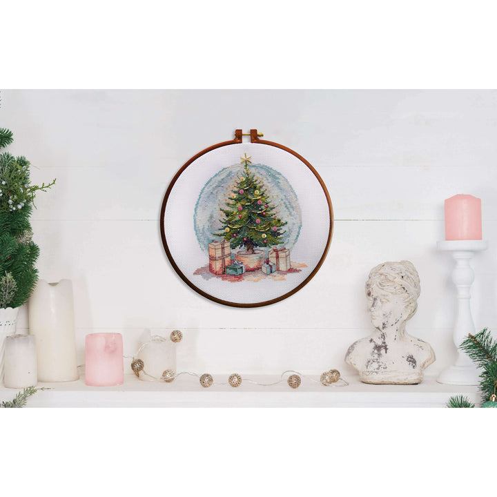 Counted Cross-stitch kit - Moment Before Christmas AH-255
