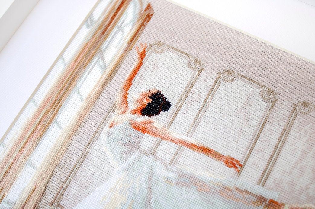 Counted Cross Stitch Kit Ballerina Leti901