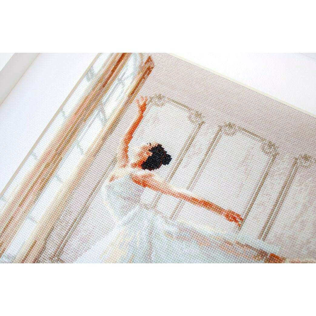 Counted Cross Stitch Kit Ballerina Leti901